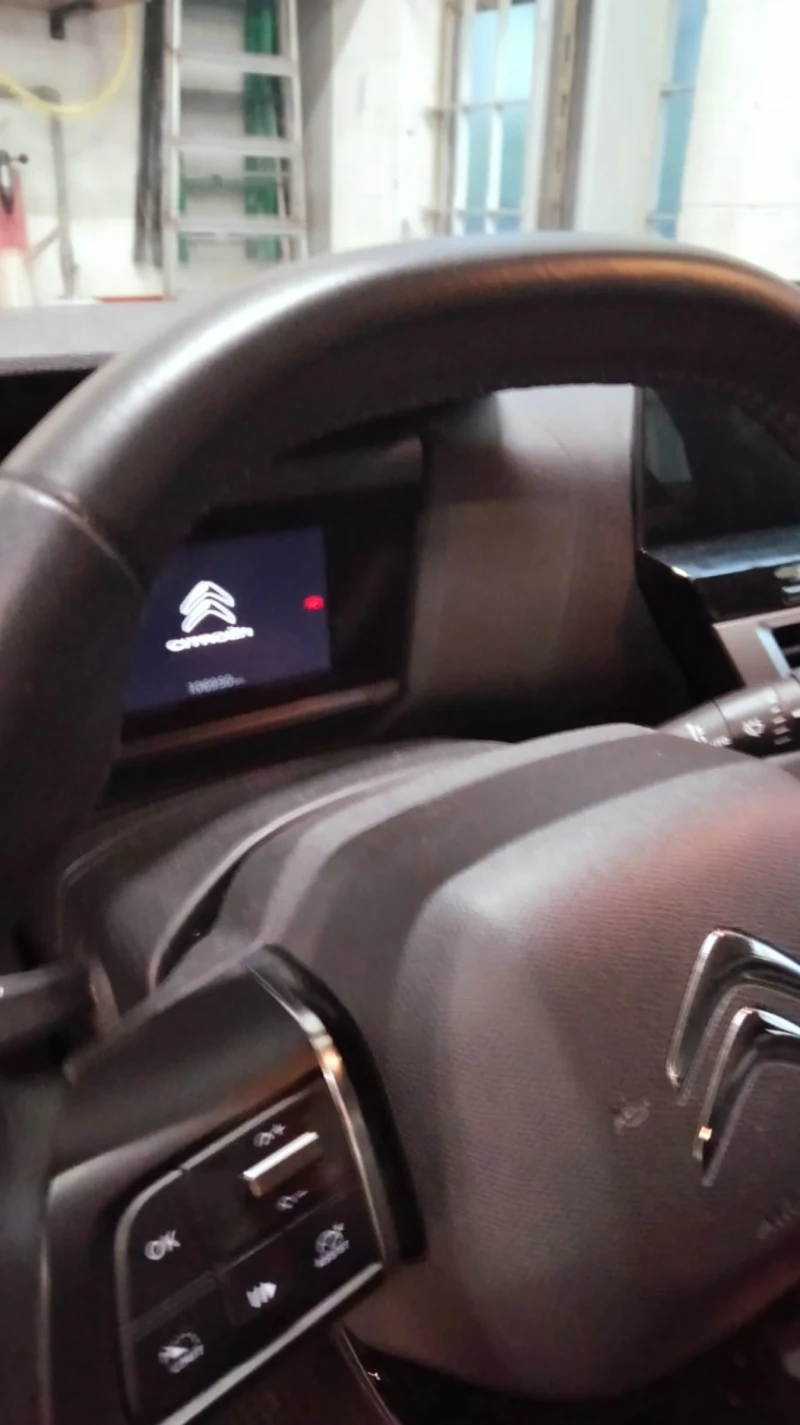 Citroen C4 09.2022г Италия, снимка 5 - Автомобили и джипове - 52877572