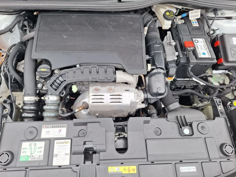 Citroen C4 09.2022г Италия, снимка 17 - Автомобили и джипове - 52877572