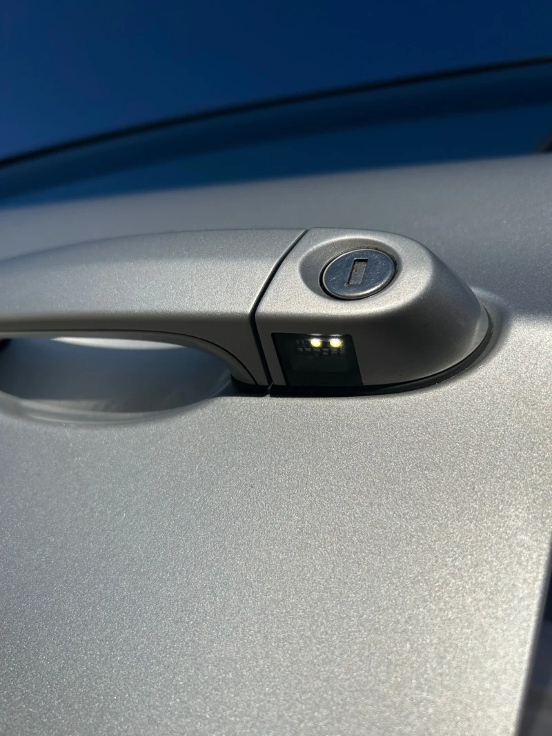 BMW 320, снимка 10 - Автомобили и джипове - 52928139