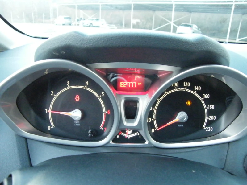 Ford Fiesta 1.4i GAZ инжекцион, снимка 9 - Автомобили и джипове - 53112546