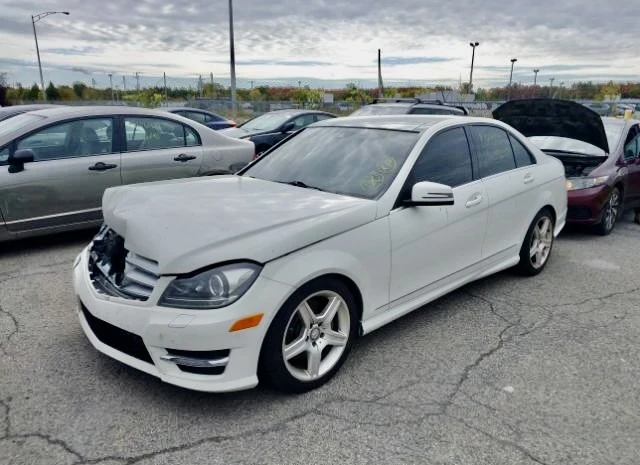 Mercedes-Benz C 300 3.0l v6/Внос от Канада/Цена до България, снимка 1 - Автомобили и джипове - 48175762