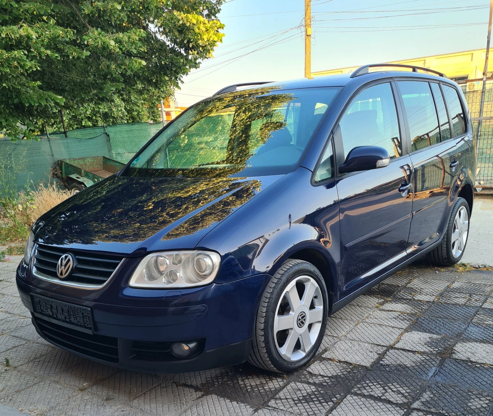 VW Touran 2.0 TDI 140к.с. АВТОМАТИК, снимка 1