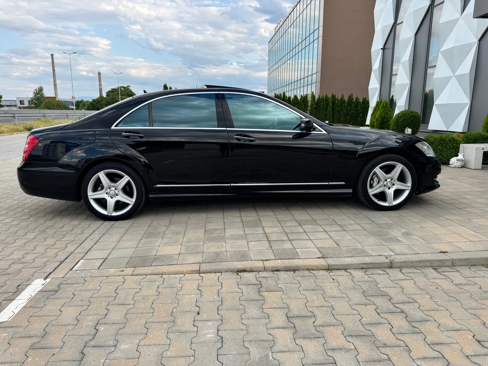Mercedes-Benz S 500 AMG-ПАНОРАМА-КАМЕРА-ОБДУХВАНЕ-ПОДГРЕВ- - изображение 4