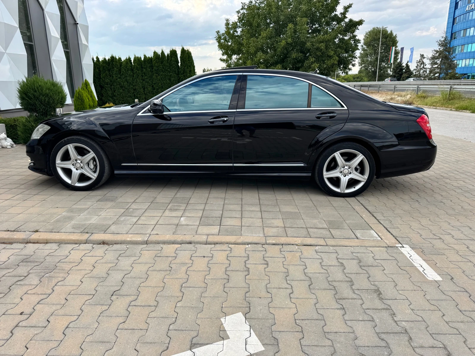 Mercedes-Benz S 500 AMG-ПАНОРАМА-КАМЕРА-ОБДУХВАНЕ-ПОДГРЕВ- - изображение 8