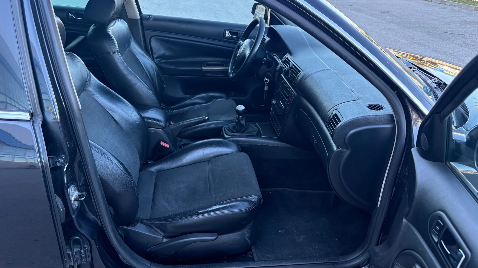 VW Passat 1.9tdi 131kc., снимка 13 - Автомобили и джипове - 53748440