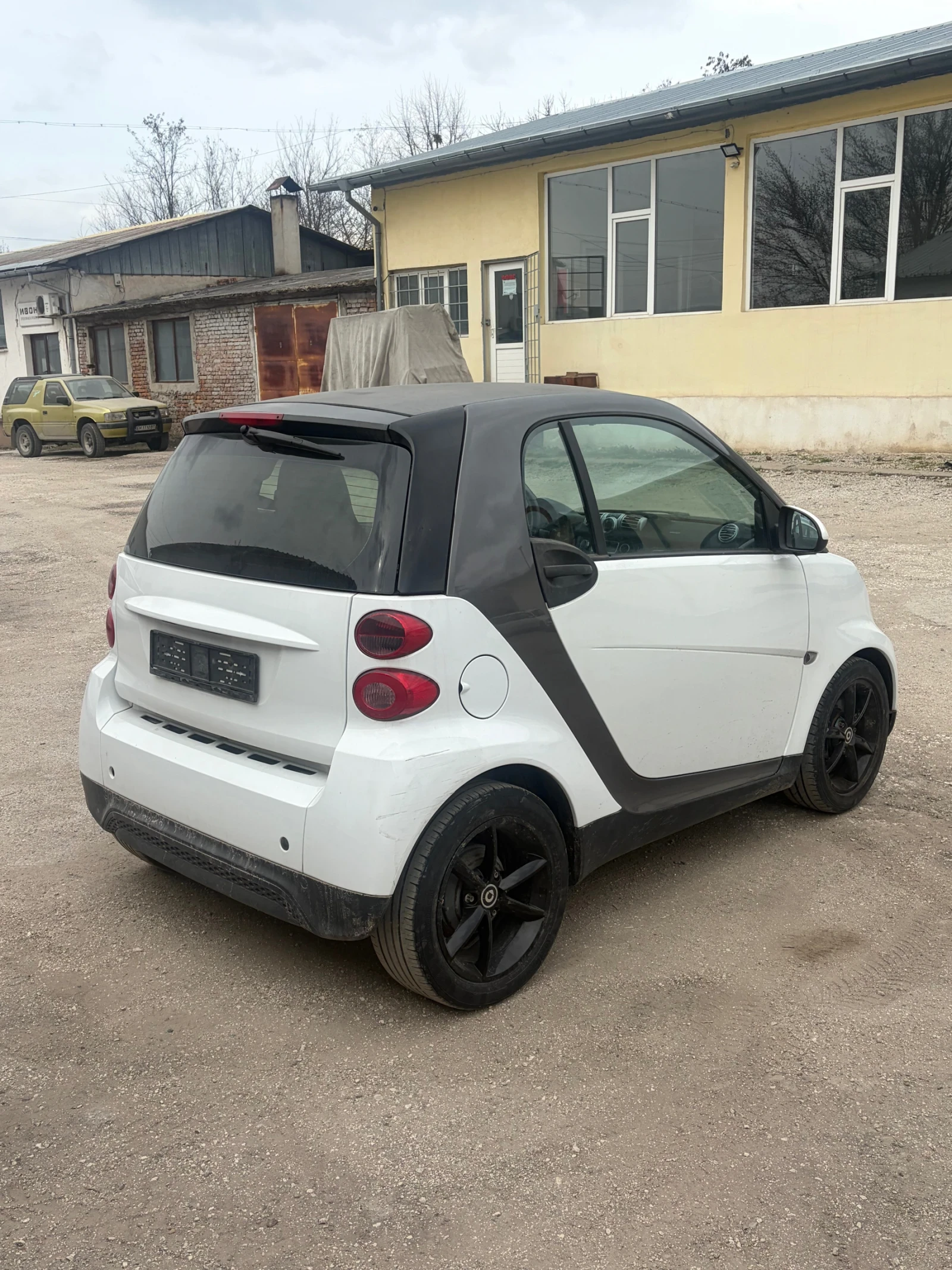 Smart Fortwo 59000км, снимка 4 - Автомобили и джипове - 53891613