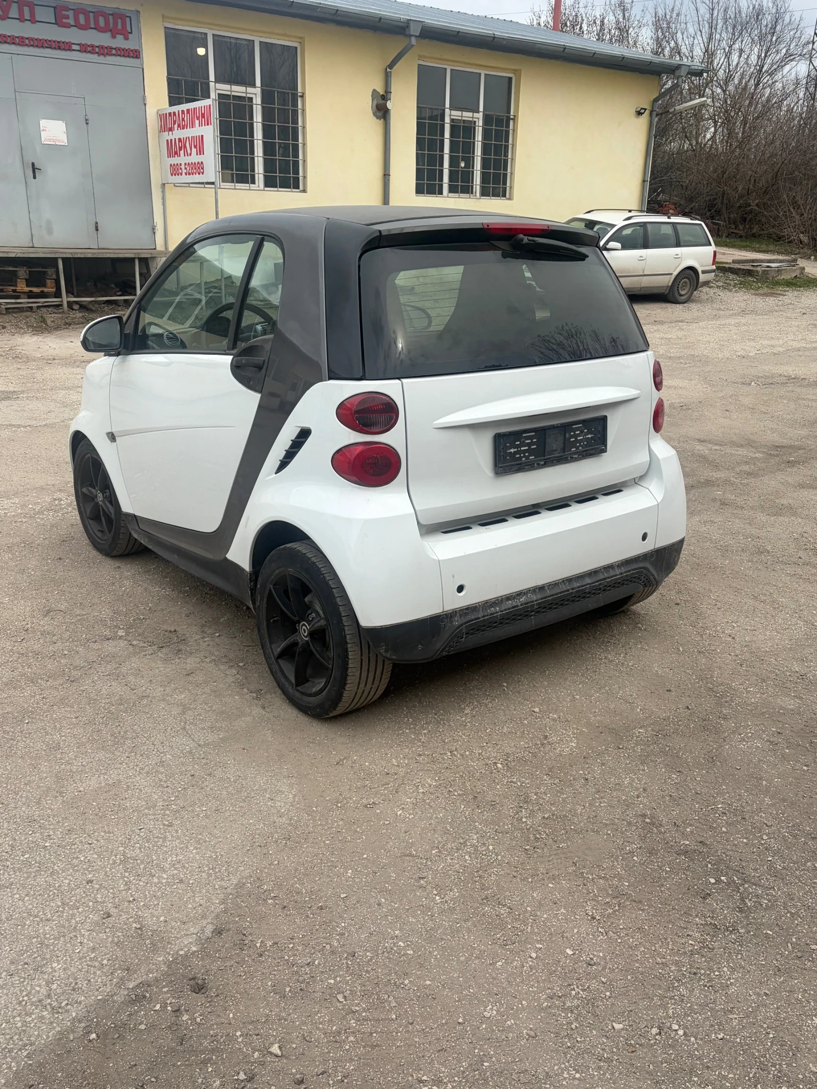 Smart Fortwo 59000км, снимка 6 - Автомобили и джипове - 53891613