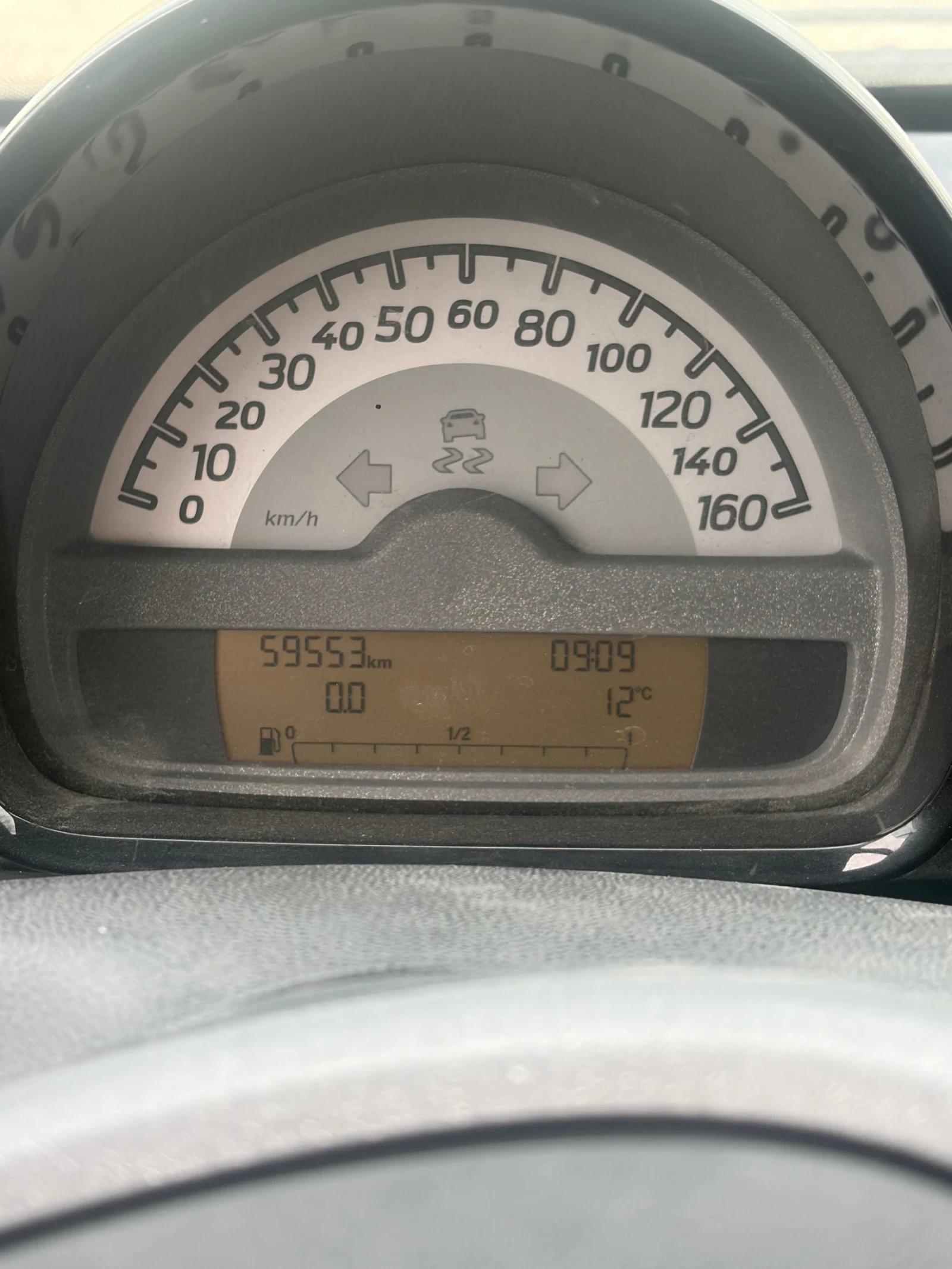 Smart Fortwo 59000км, снимка 8 - Автомобили и джипове - 53891613