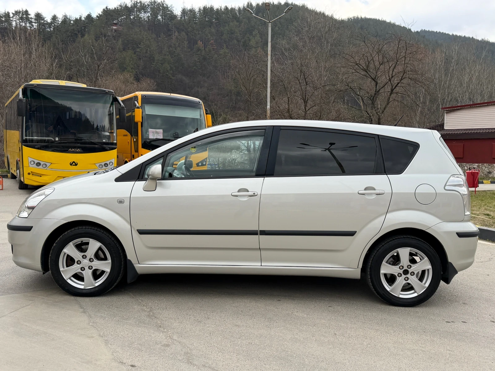 Toyota Corolla verso 1.8vvti Автомат 6+ 1, снимка 3 - Автомобили и джипове - 53906792