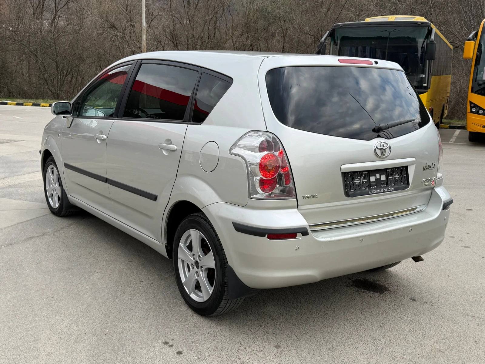 Toyota Corolla verso 1.8vvti Автомат 6+ 1, снимка 4 - Автомобили и джипове - 53906792