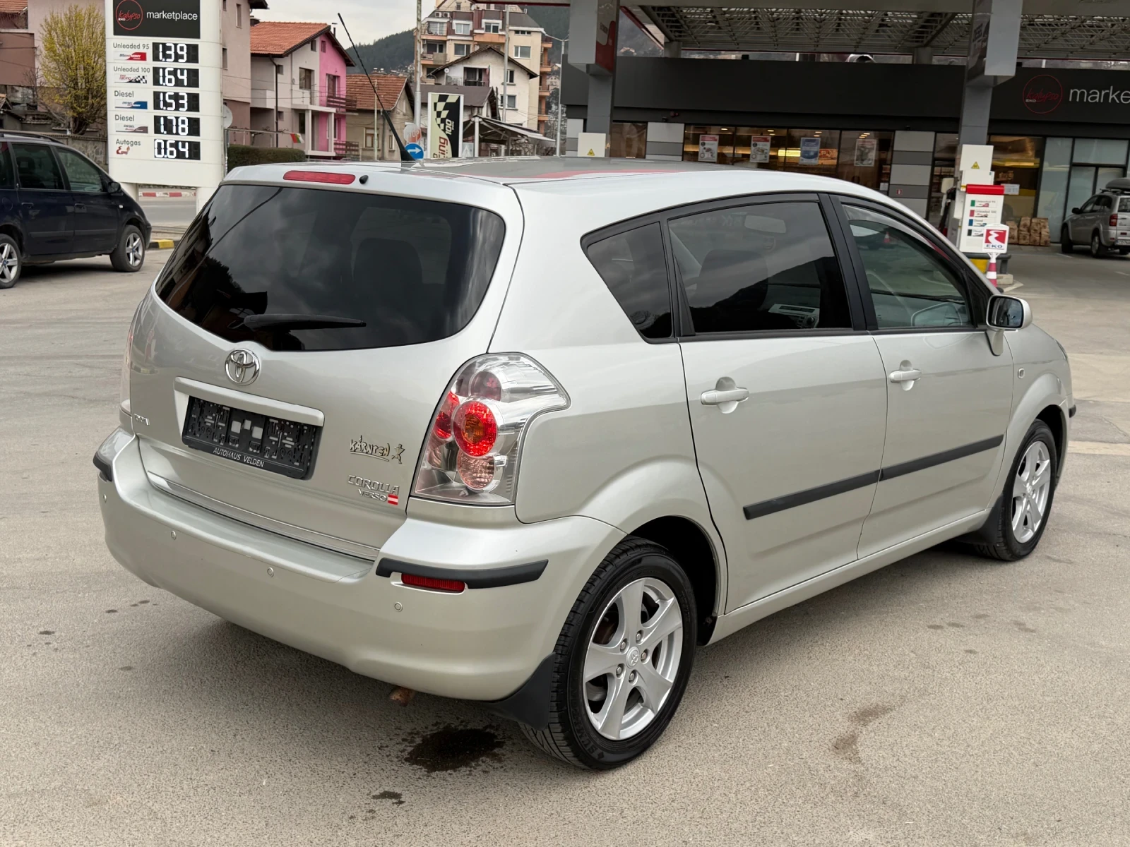 Toyota Corolla verso 1.8vvti Автомат 6+ 1, снимка 6 - Автомобили и джипове - 53906792