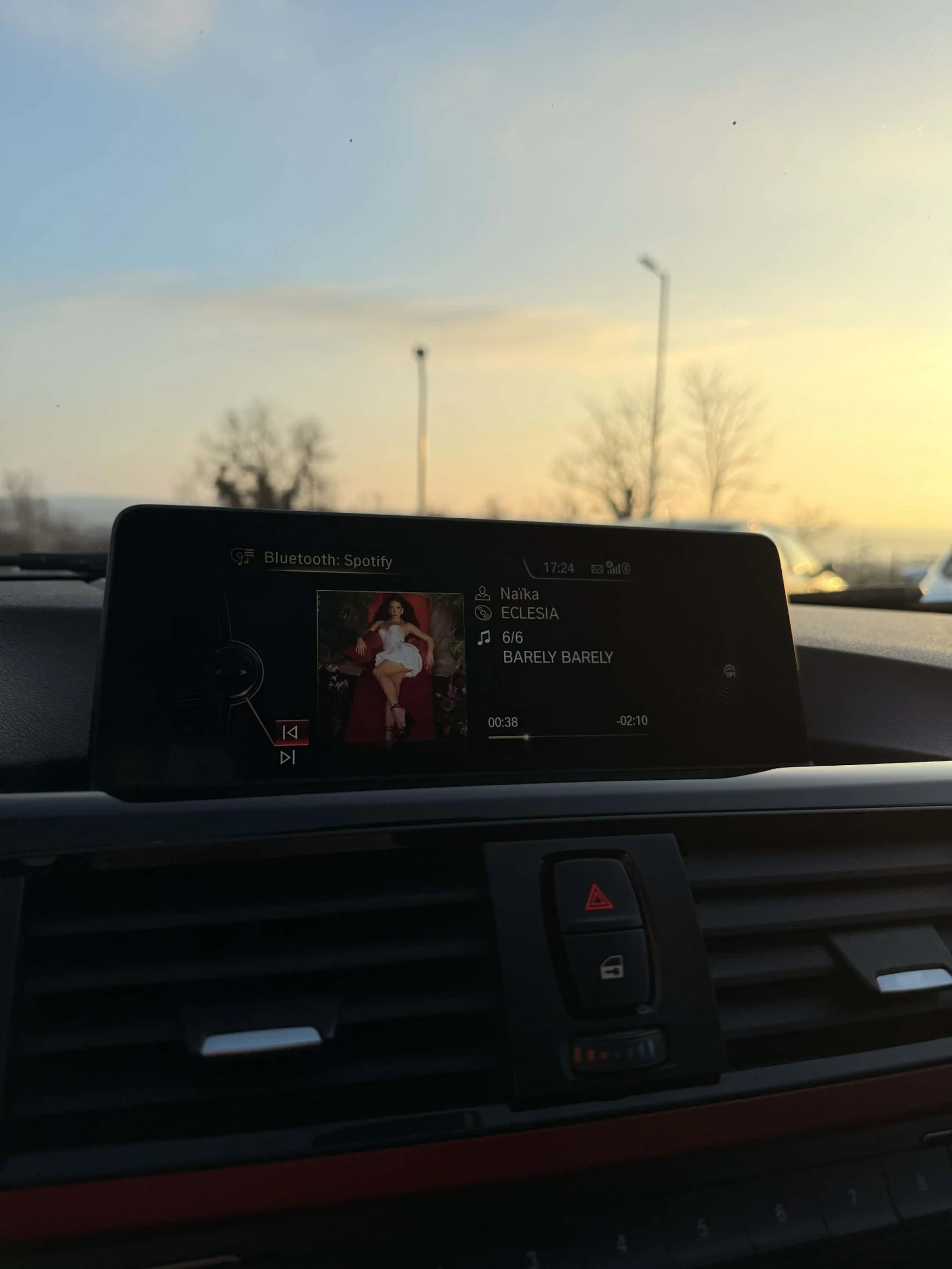 BMW 320, снимка 9 - Автомобили и джипове - 53958210