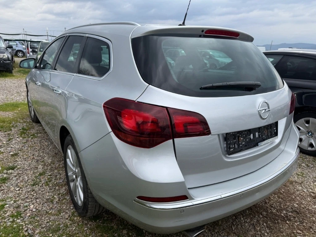 Opel Astra, снимка 5 - Автомобили и джипове - 54178752