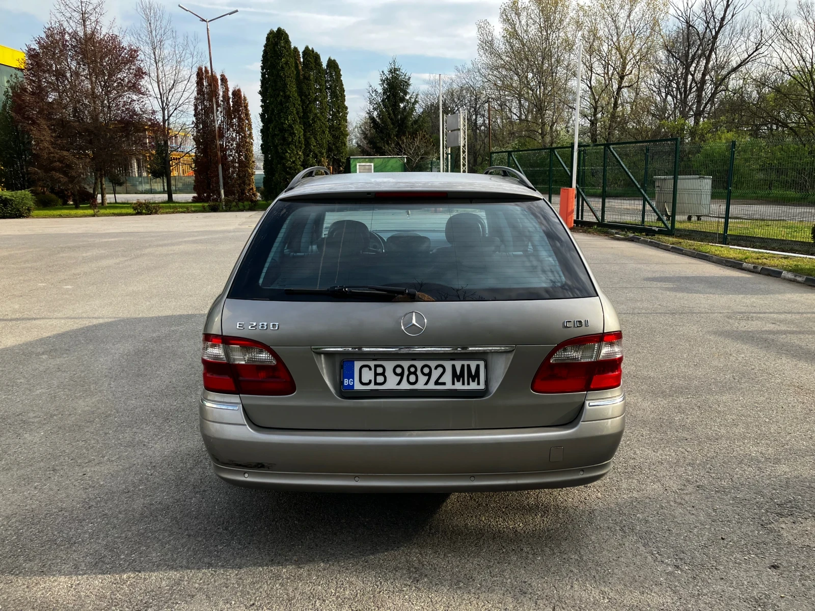 Mercedes-Benz E 280 Avantgarde, снимка 4 - Автомобили и джипове - 54272269