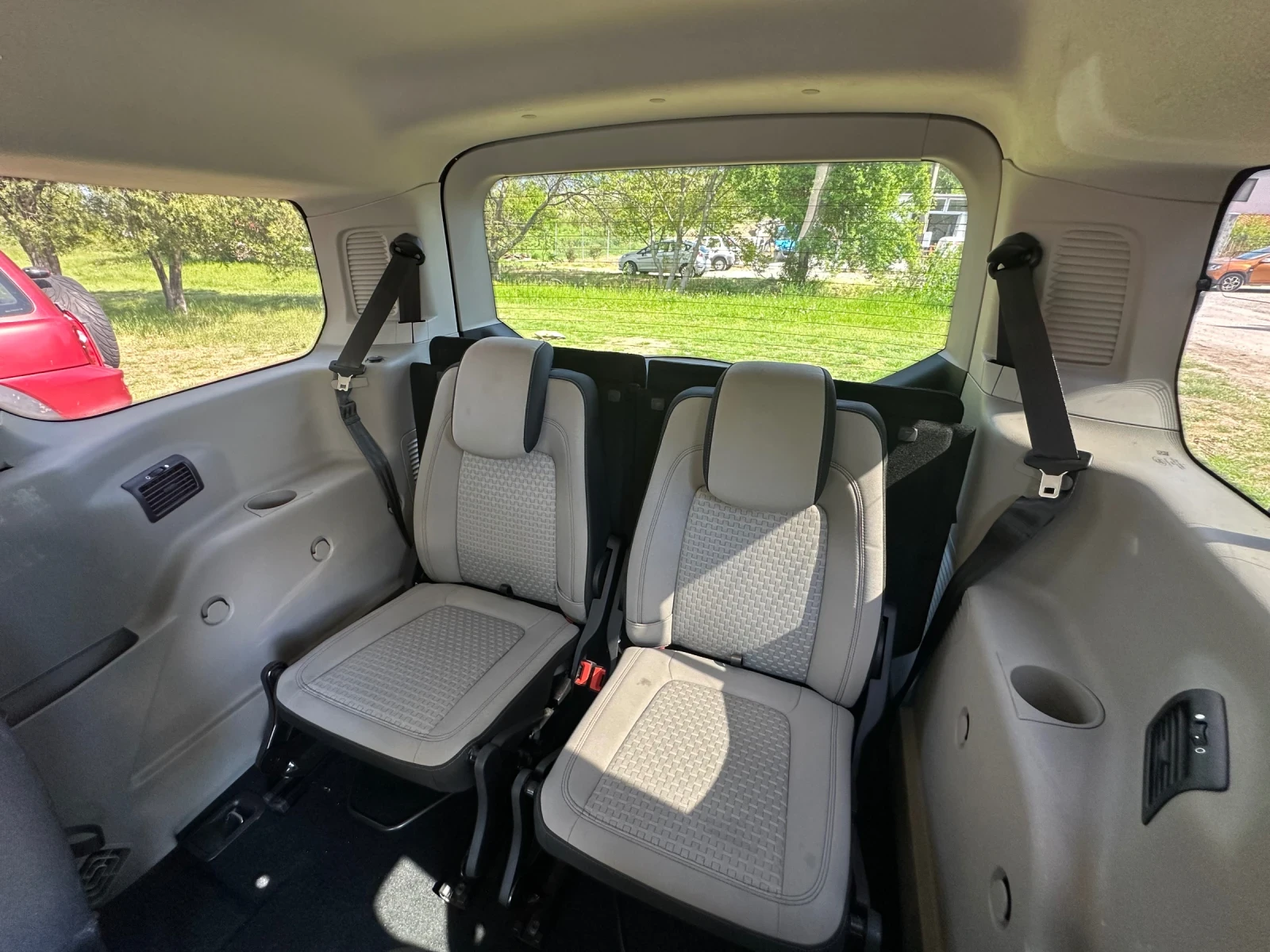 Ford Connect Transit XLT LWB 2.0 USA, снимка 10 - Автомобили и джипове - 54477536