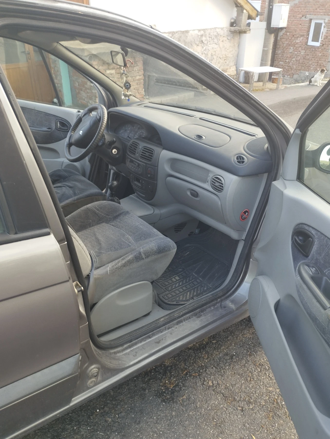 Renault Megane, снимка 9 - Автомобили и джипове - 54661284