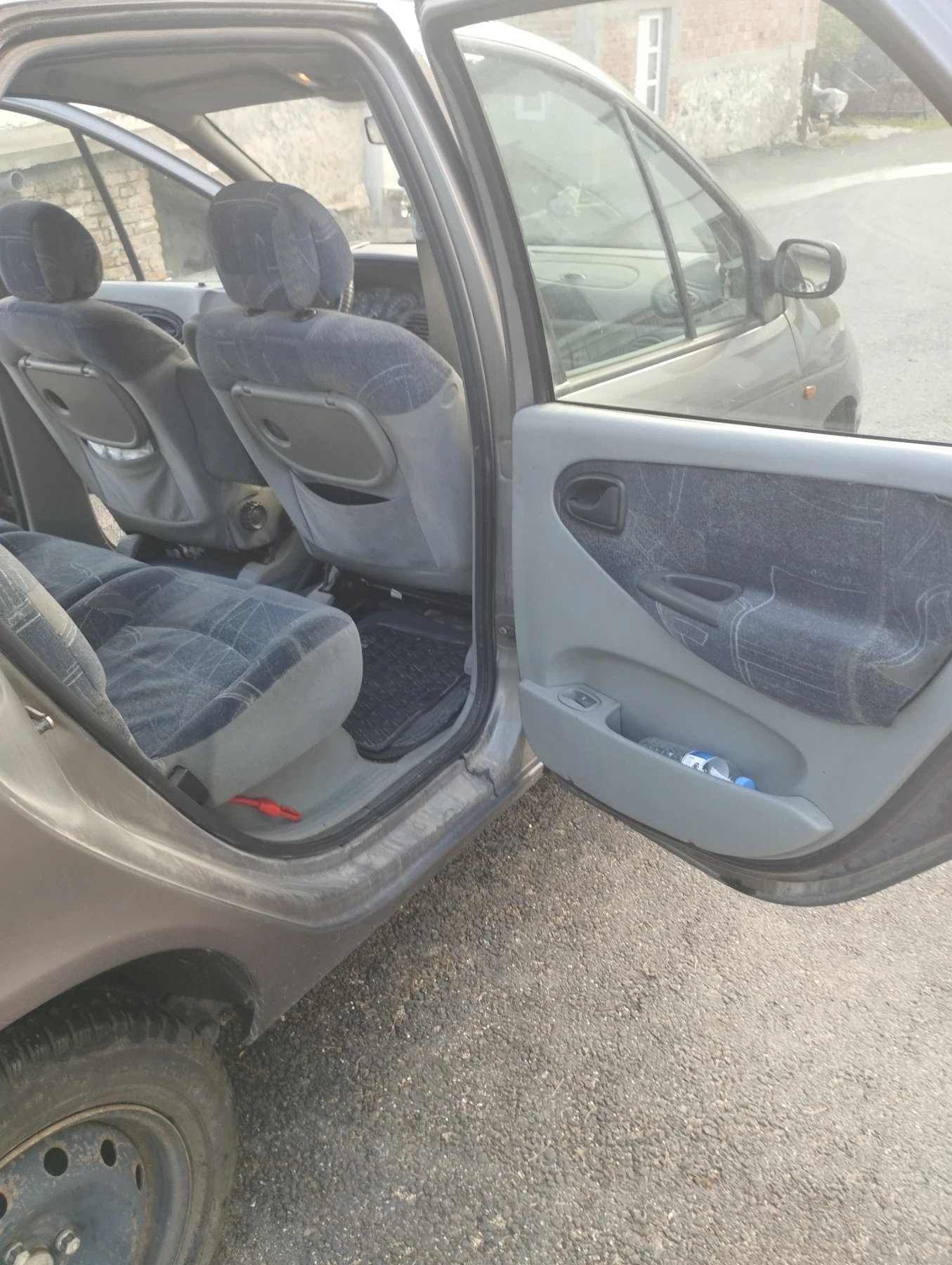 Renault Megane, снимка 8 - Автомобили и джипове - 54661284