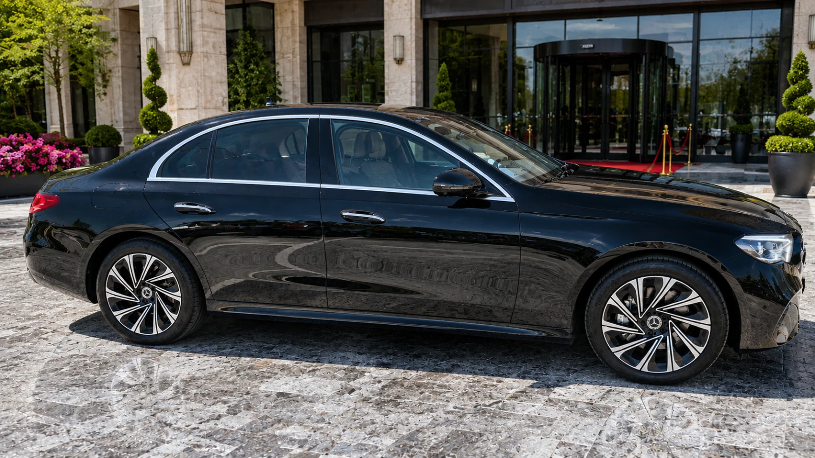 Mercedes-Benz E 300, снимка 2 - Автомобили и джипове - 54669895
