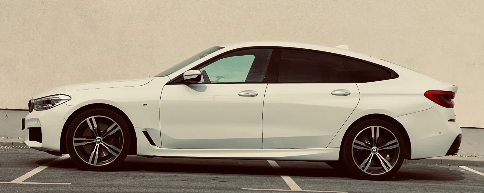 BMW 6 GT xDrive M Sport | 265 к.с. | Luxury Line | Сервизна, снимка 2 - Автомобили и джипове - 54711899