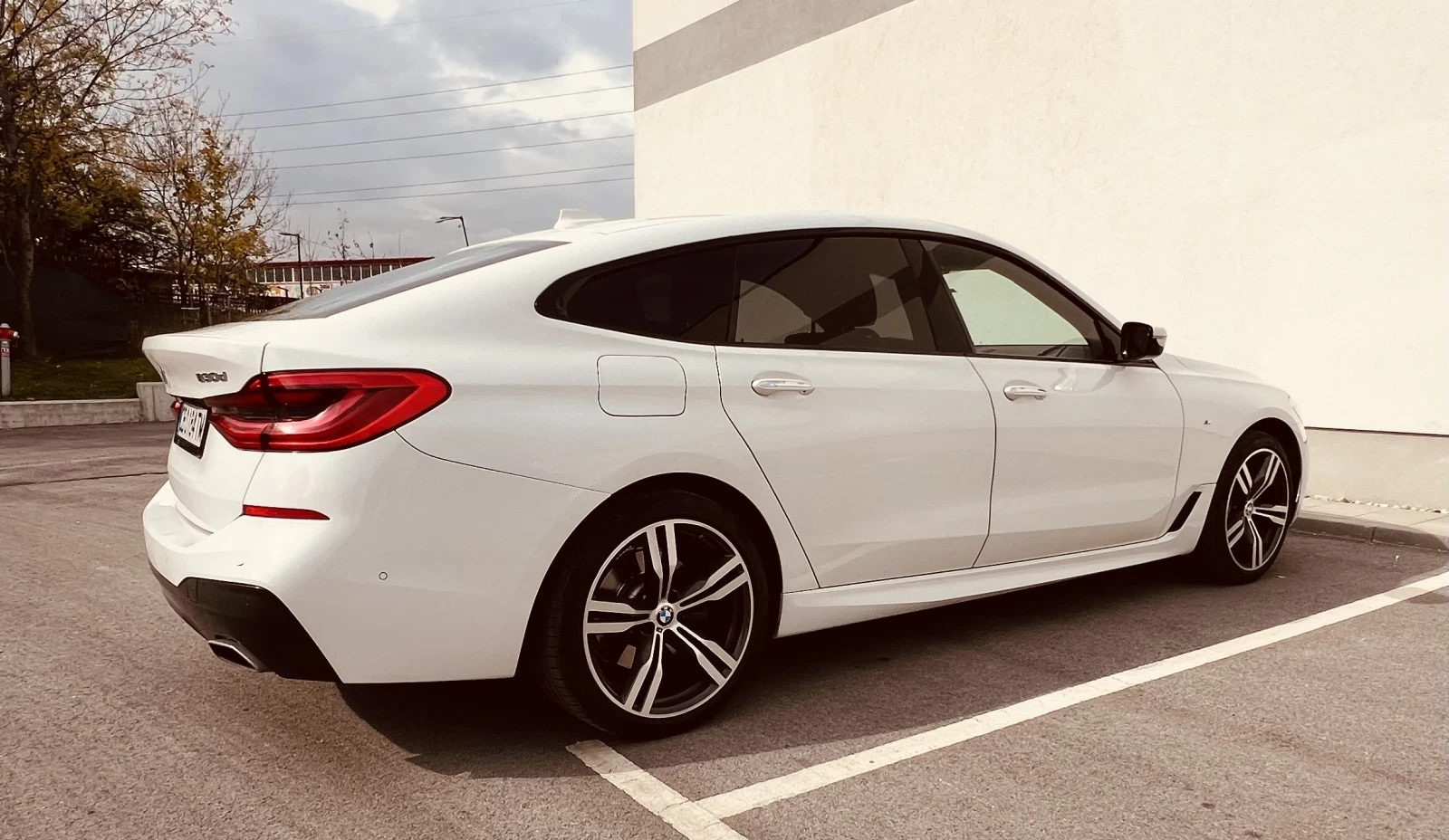 BMW 6 GT xDrive M Sport | 265 к.с. | Luxury Line | Сервизна, снимка 10 - Автомобили и джипове - 54711899