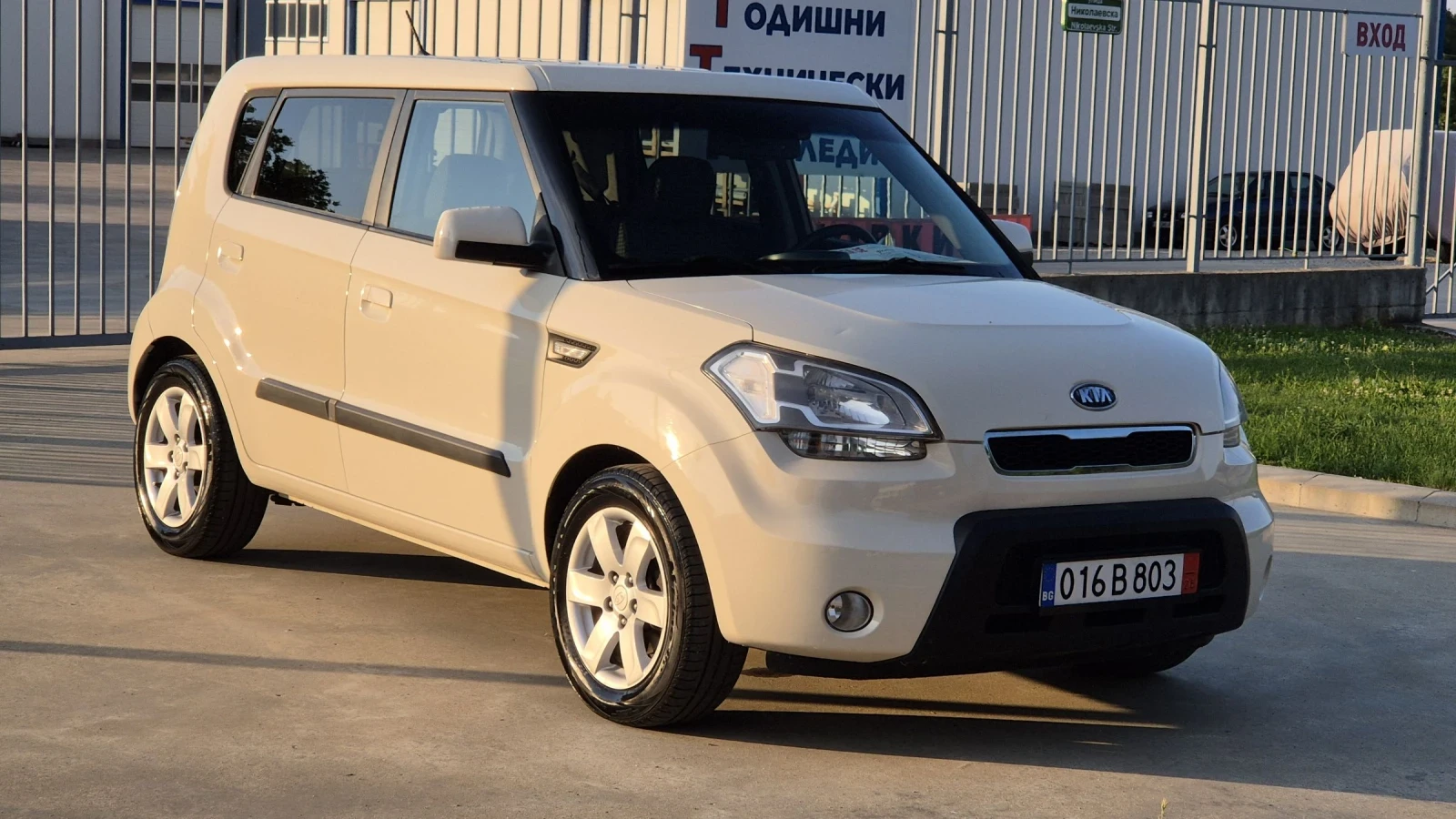 Kia Soul 1.6i/GPL 126К.С* ИТАЛИЯ* ФАБРИЧНА ГАЗ, снимка 10 - Автомобили и джипове - 54858215