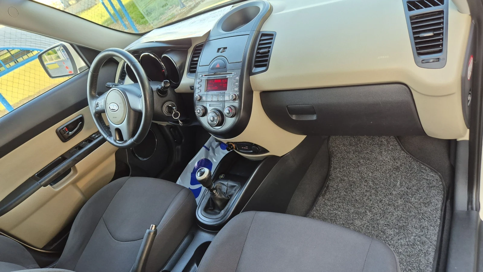 Kia Soul 1.6i/GPL 126К.С* ИТАЛИЯ* ФАБРИЧНА ГАЗ, снимка 15 - Автомобили и джипове - 54858215
