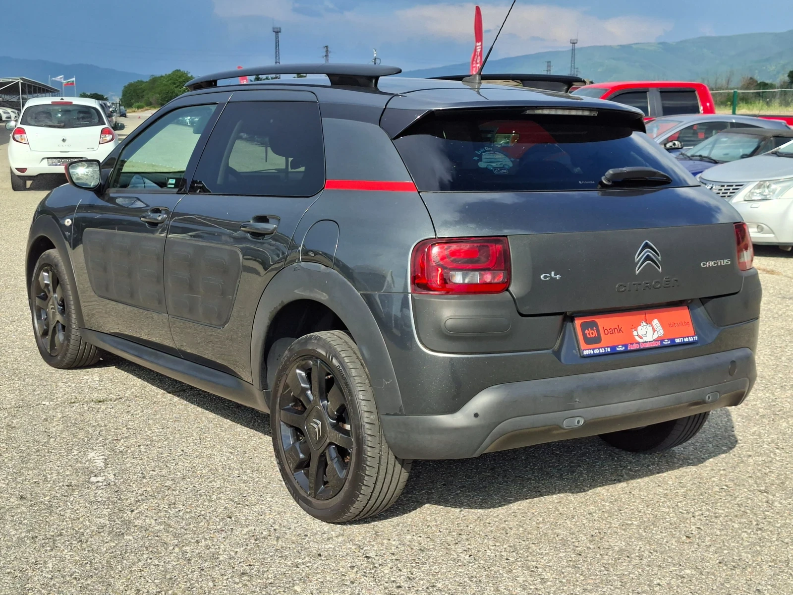 Citroen C4 Cactus 1, 6 hdi, снимка 7 - Автомобили и джипове - 55105806