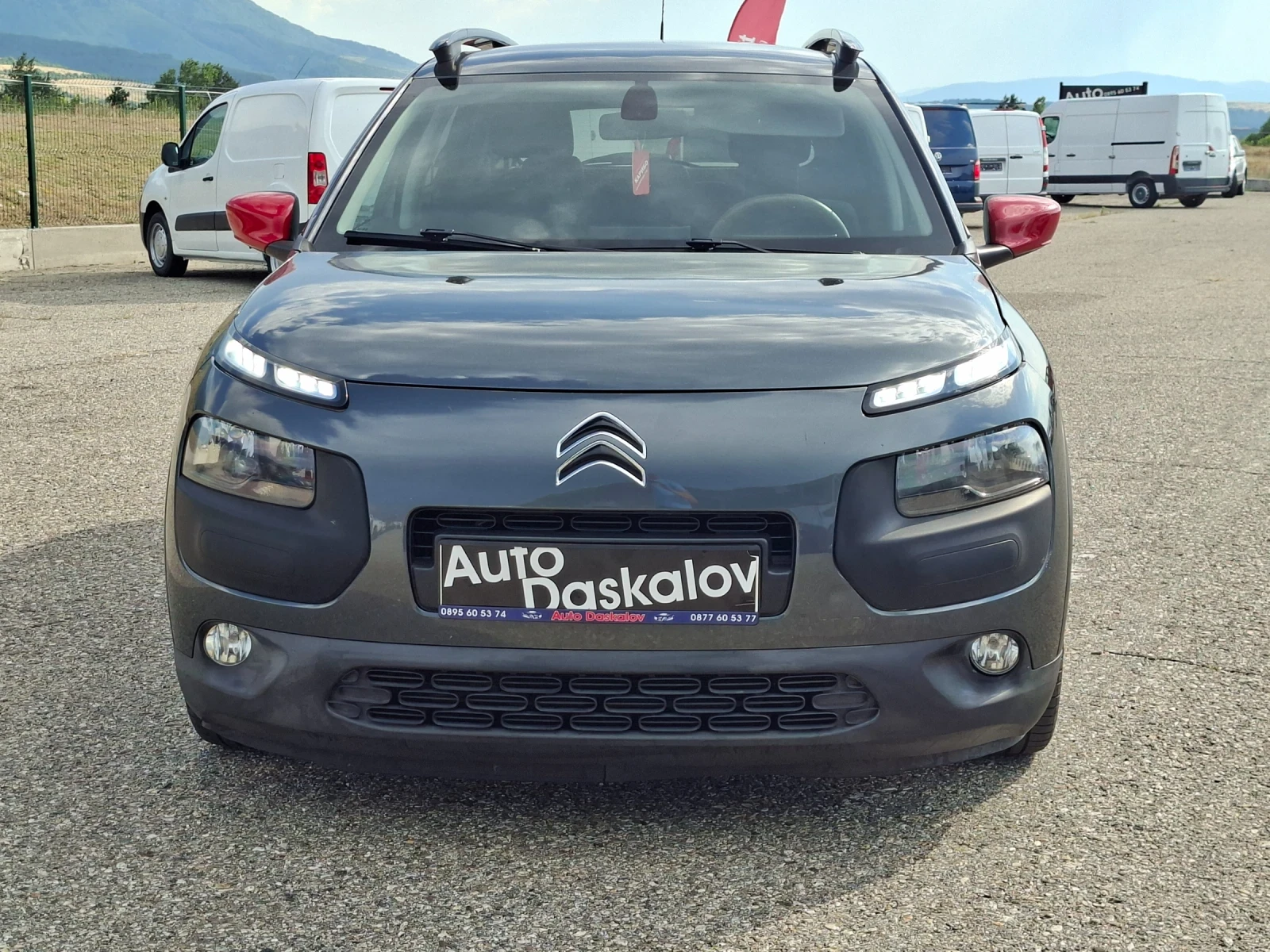 Citroen C4 Cactus 1, 6 hdi, снимка 2 - Автомобили и джипове - 55105806