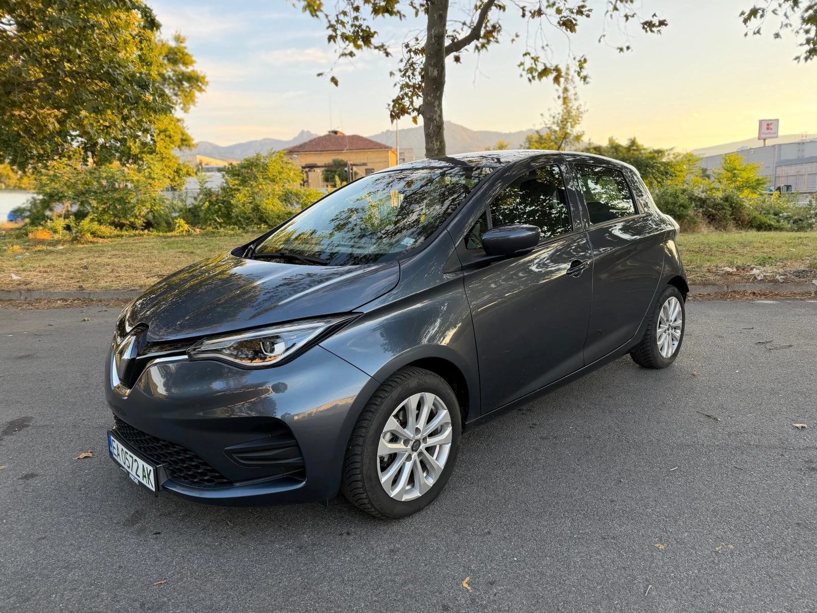Renault Zoe Experience, снимка 7 - Автомобили и джипове - 55965732
