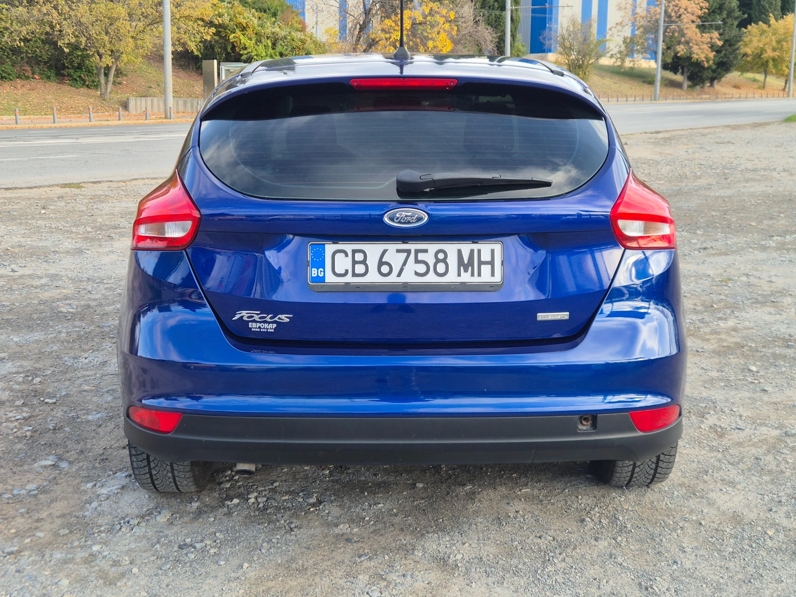 Ford Focus 1.0i, снимка 4 - Автомобили и джипове - 56717782