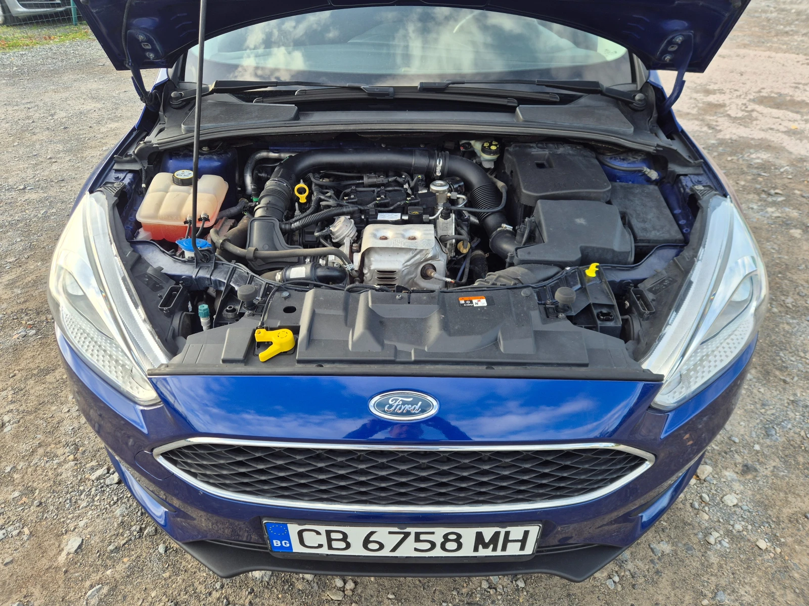 Ford Focus 1.0i, снимка 15 - Автомобили и джипове - 56717782