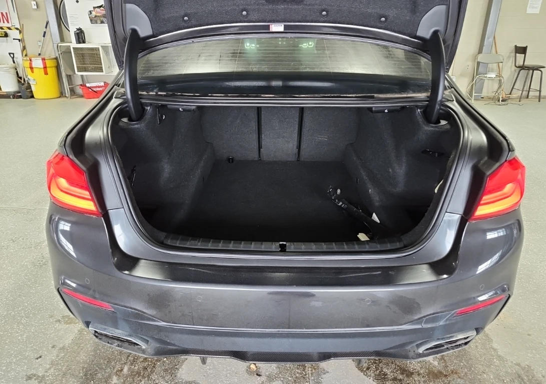 BMW 550 М СПОРТ * ДИСТРОНИК * , снимка 4 - Автомобили и джипове - 56746766