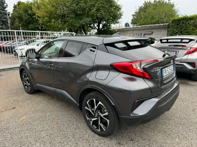 Toyota C-HR 1.8Hybrid 102000km, снимка 3 - Автомобили и джипове - 47308147