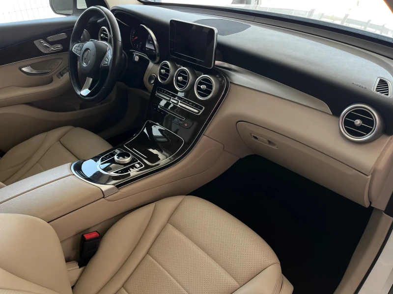 Mercedes-Benz GLC 300  4Matic, снимка 8 - Автомобили и джипове - 50965941
