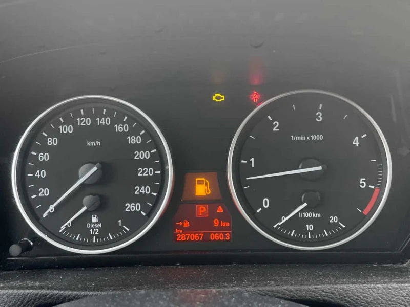 BMW X5 * 35d * N57* PANO* KEYLESS* ПОДГРЕВ* HARMAN KARDON, снимка 8 - Автомобили и джипове - 53530119