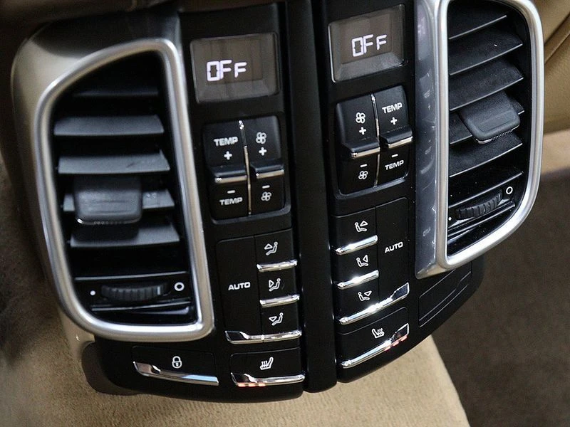 Porsche Cayenne 3.6 GTS| 440к.с., снимка 12 - Автомобили и джипове - 56162187