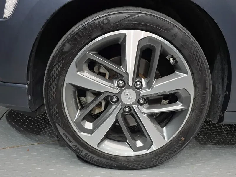 Hyundai Kona 1.6 - САМО 30% АВАНС, снимка 5 - Автомобили и джипове - 56305085