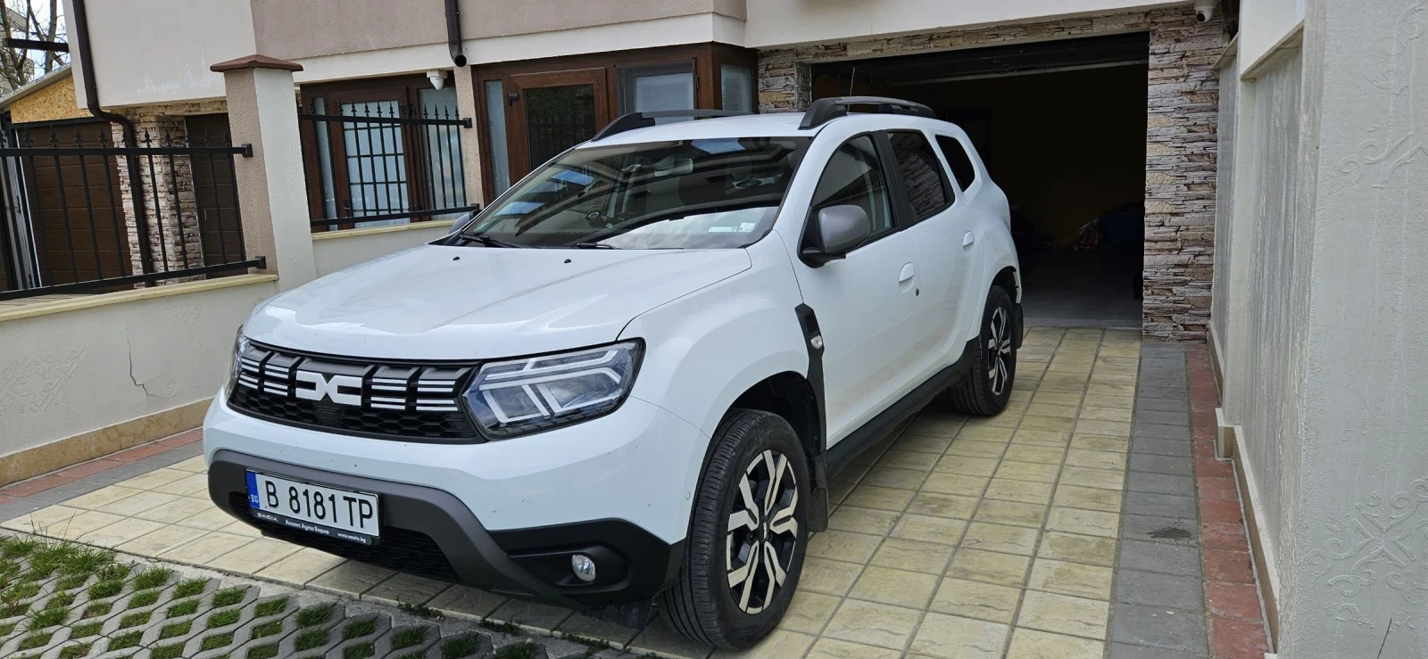 Dacia Duster Заводска Газ/Гаранционна-5г.! - изображение 7