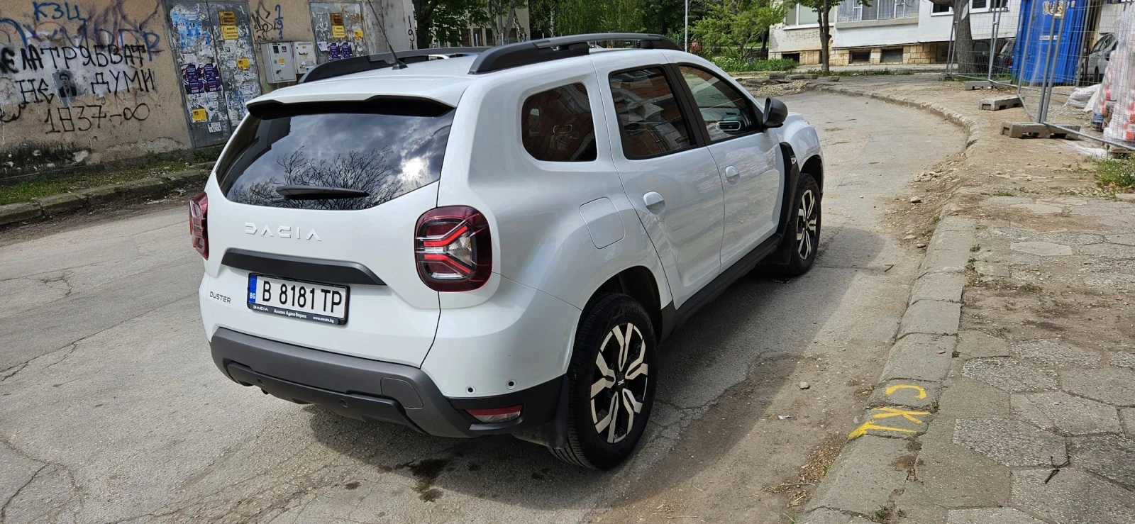 Dacia Duster Заводска Газ/Гаранционна-5г.! - изображение 2
