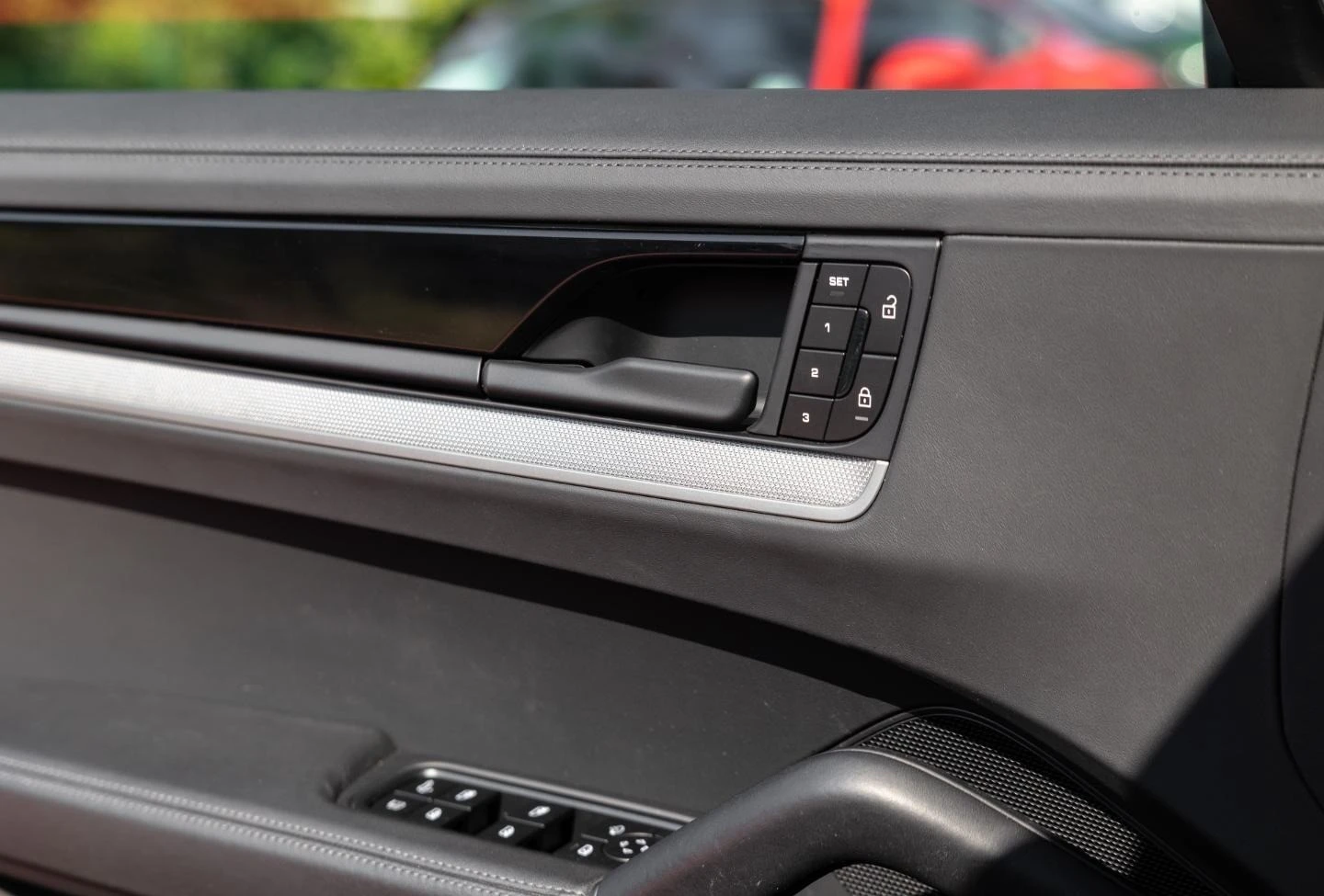 Porsche Cayenne S E-HYBRID/FACELIFT/BOSE/HEAD UP/360/PANO/ - изображение 7