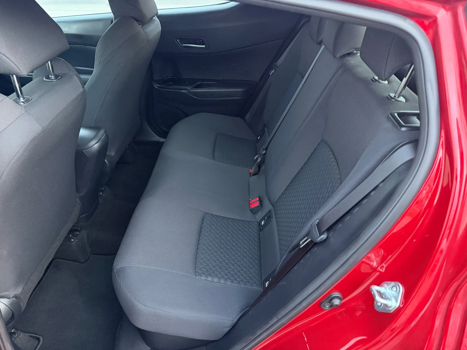 Toyota C-HR HYBRID / FACELIFT / ЕВРО6 / ЗАДНА КАМЕРА / ЛЕД, снимка 11 - Автомобили и джипове - 53978138