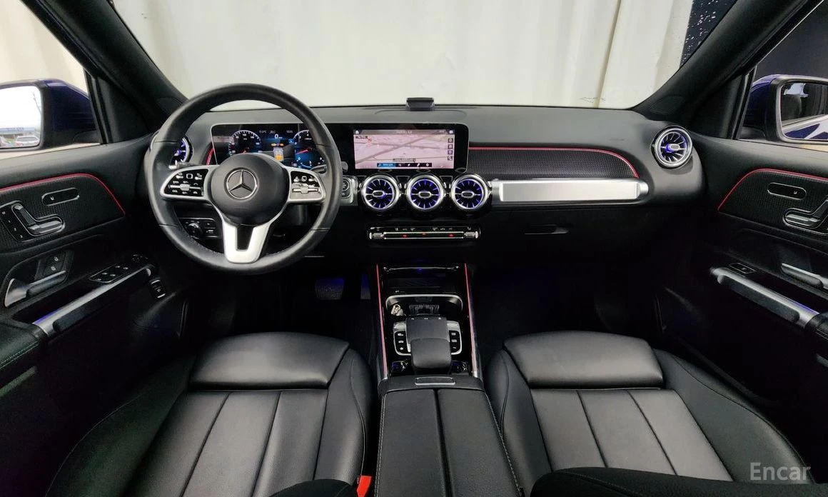 Mercedes-Benz GLB 220* KEYLESS* КАМЕРИ* ПАНОРАМА* КОЖА* ПОДГРЕВ* , снимка 6 - Автомобили и джипове - 54073168