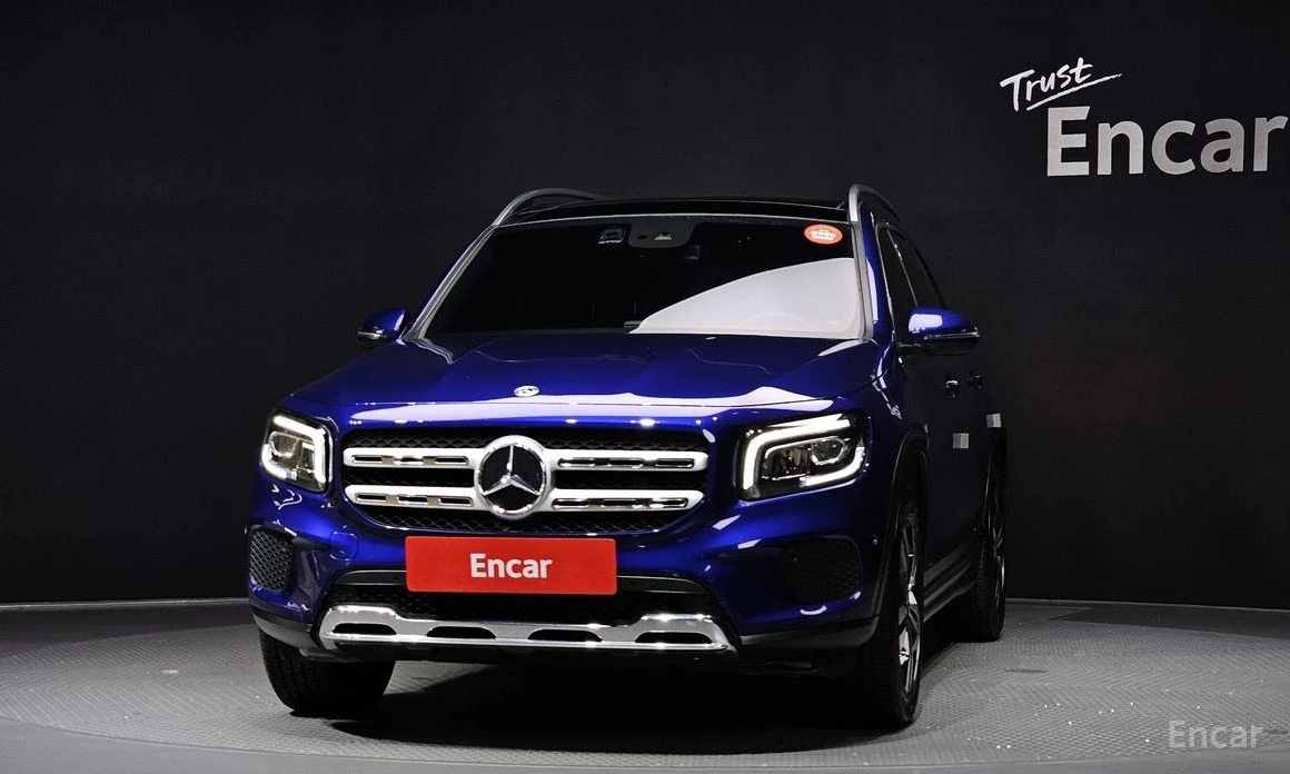 Mercedes-Benz GLB 220* KEYLESS* КАМЕРИ* ПАНОРАМА* КОЖА* ПОДГРЕВ* , снимка 2 - Автомобили и джипове - 54073168