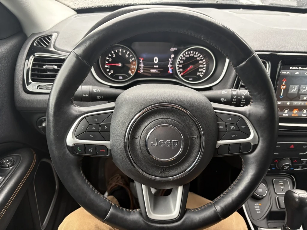 Jeep Compass Limited 2.4i , снимка 5 - Автомобили и джипове - 54503510