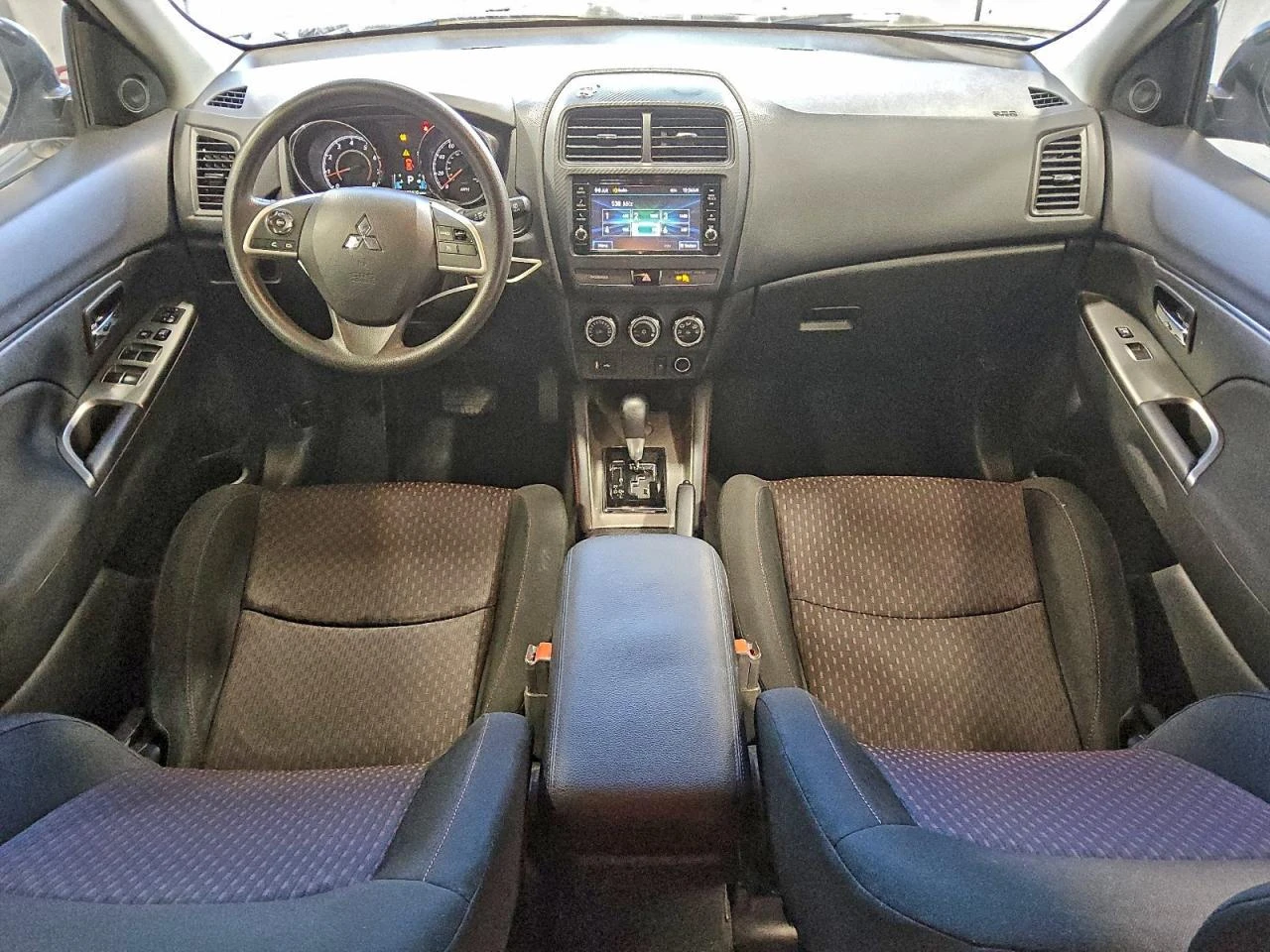 Mitsubishi ASX, снимка 8 - Автомобили и джипове - 54651668