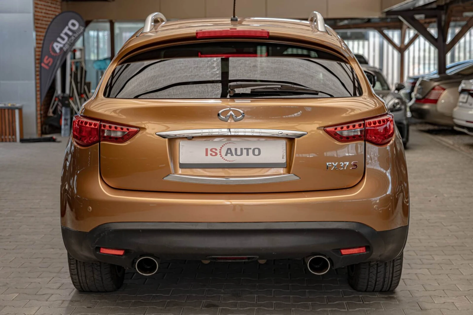 Infiniti Fx 37 LPG/Обдухване/Камера/Bose/Distronic, снимка 4 - Автомобили и джипове - 54759263
