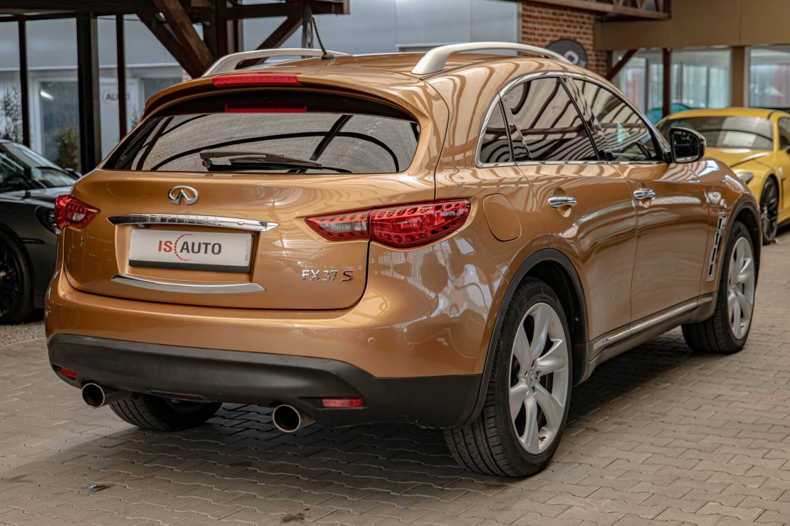 Infiniti Fx 37 LPG/Обдухване/Камера/Bose/Distronic, снимка 6 - Автомобили и джипове - 54759263