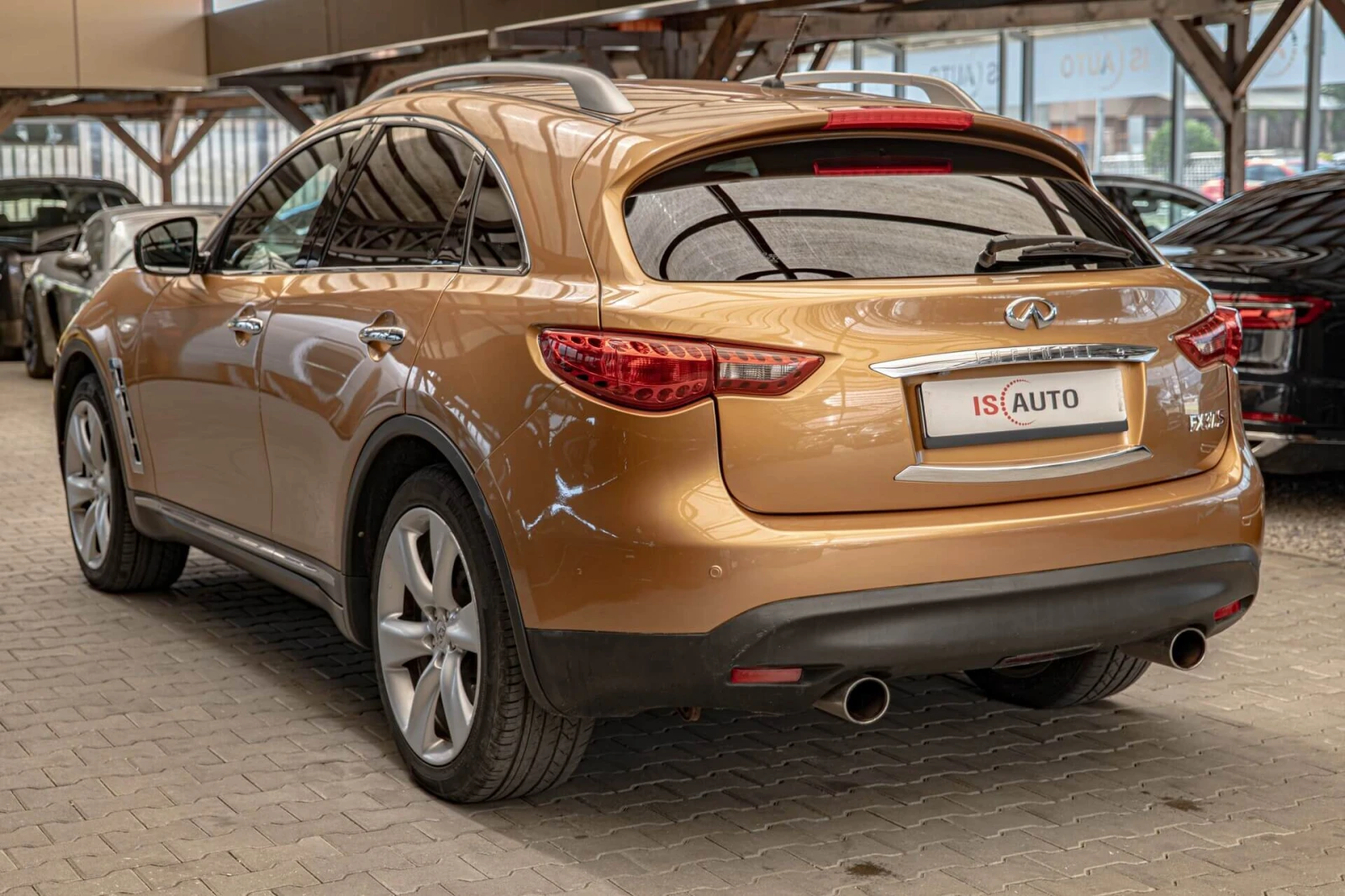 Infiniti Fx 37 LPG/Обдухване/Камера/Bose/Distronic, снимка 5 - Автомобили и джипове - 54759263
