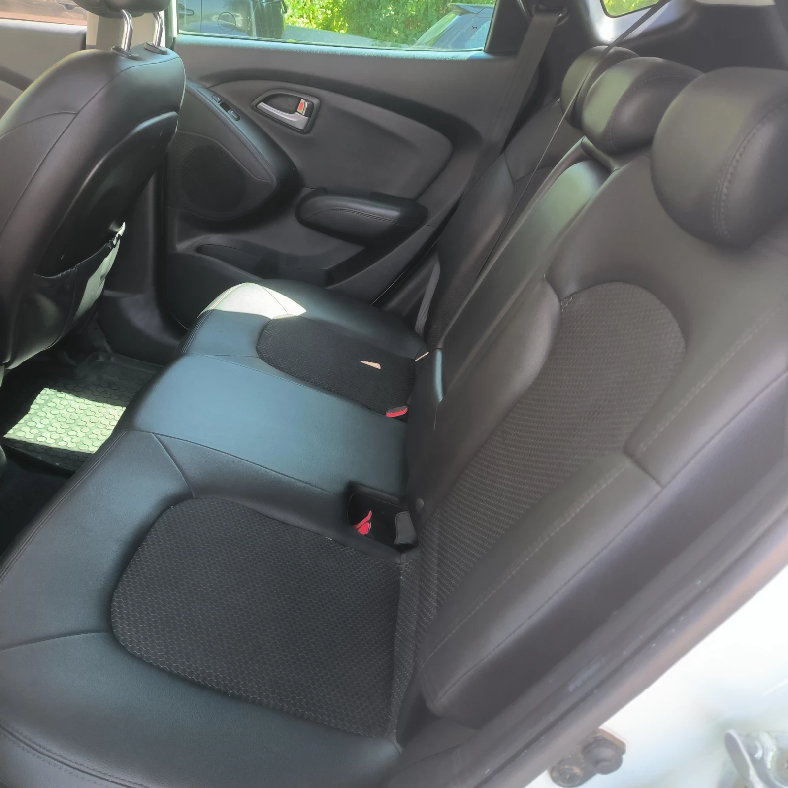 Hyundai IX35, снимка 7 - Автомобили и джипове - 55397772