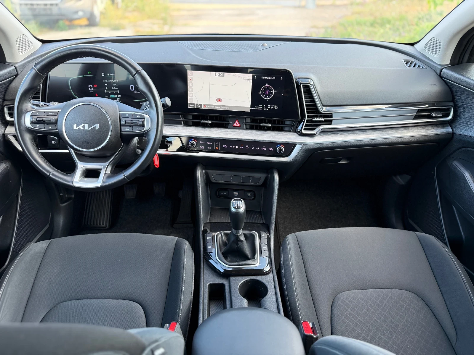 Kia Sportage 1.6 TGDI MHEV 28000km, снимка 9 - Автомобили и джипове - 55420724